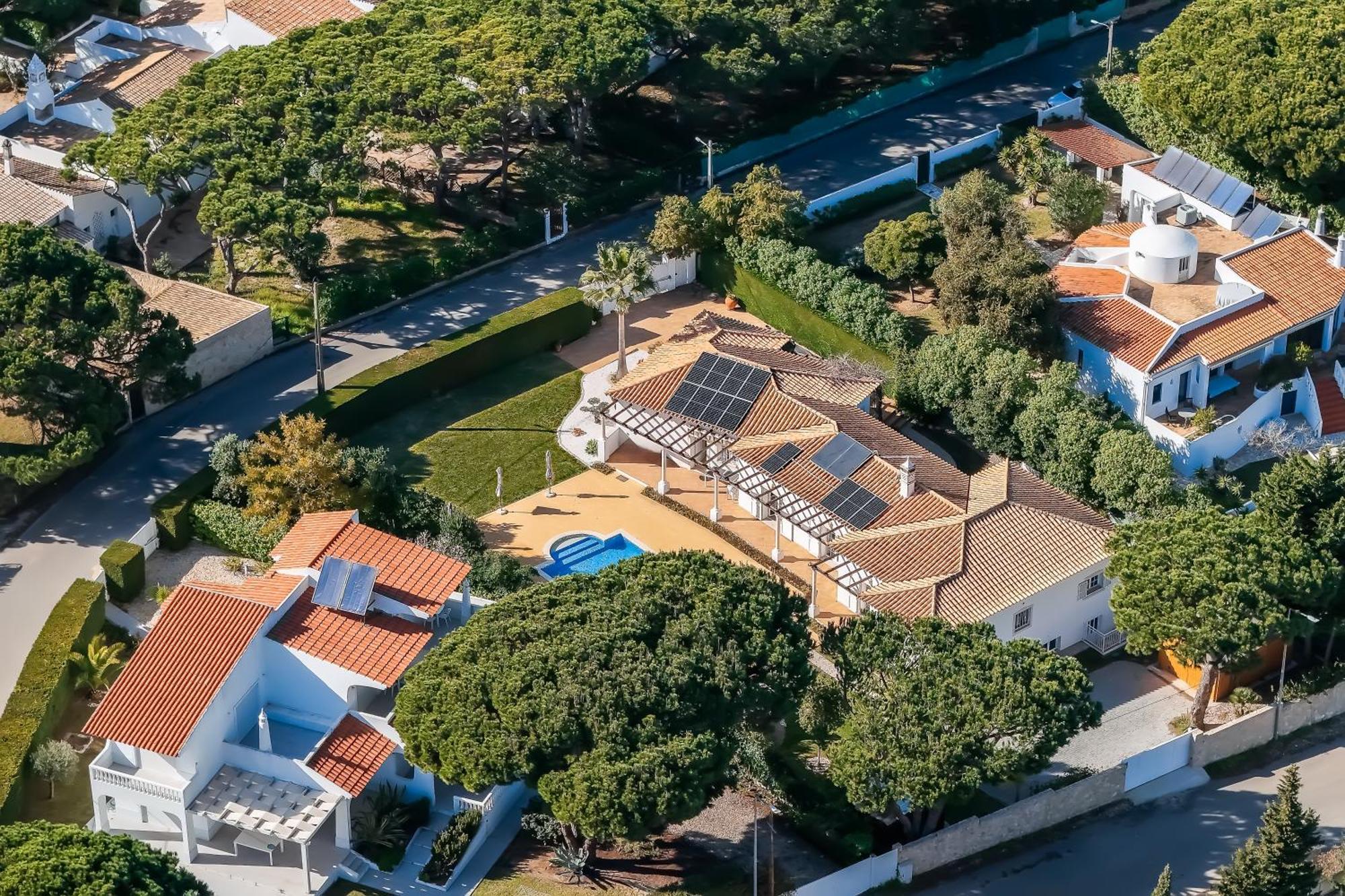 Exclusive Villa Toulouse With Pool In Falesia Algarve Αλμπουφέιρα Εξωτερικό φωτογραφία
