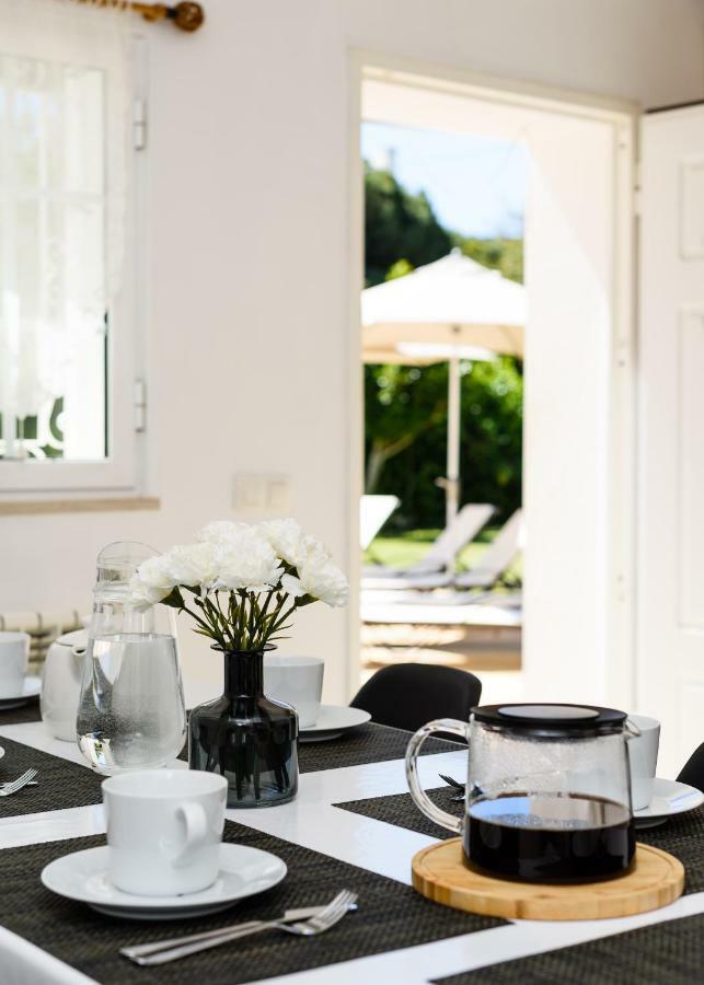 Exclusive Villa Toulouse With Pool In Falesia Algarve Αλμπουφέιρα Εξωτερικό φωτογραφία